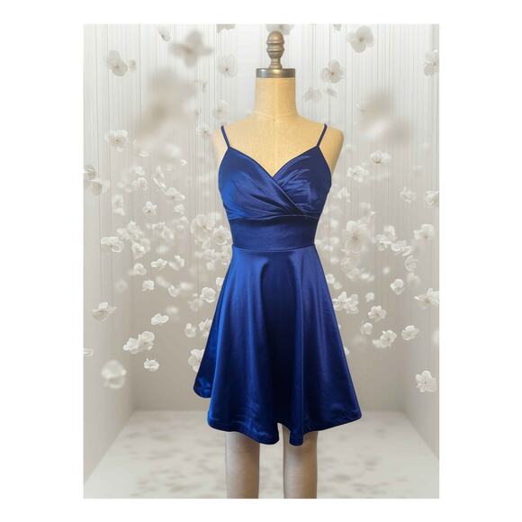 City StudioJuniors Satin Flare Mini Dress Size 1 - Picture 1 of 2